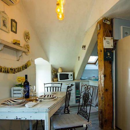 Apartment Vintage Art Split Ngoại thất bức ảnh