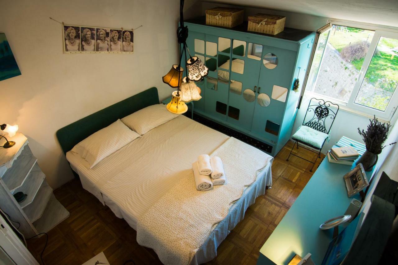 Apartment Vintage Art Split Ngoại thất bức ảnh